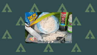 How to catch carp on bread - a bag of bread crumbs and other tackle