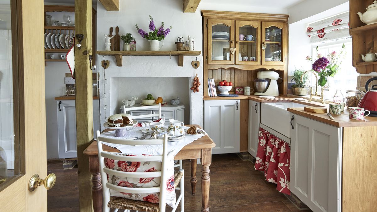 country cottage kitchen ideas with eating table