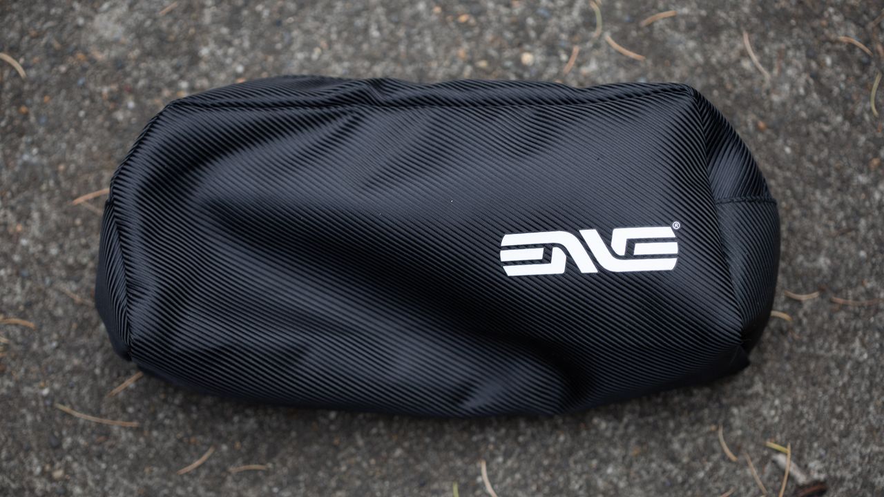 Enve SES 4.5 Wheelset detail of included bag with accessories