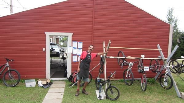 USA Cycling's head mechanic, Calvin Jones