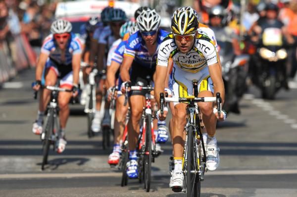 Maxime Monfort (HTC-Columbia) leads the chasing group.