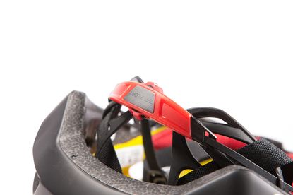 bell stratus mips pad set