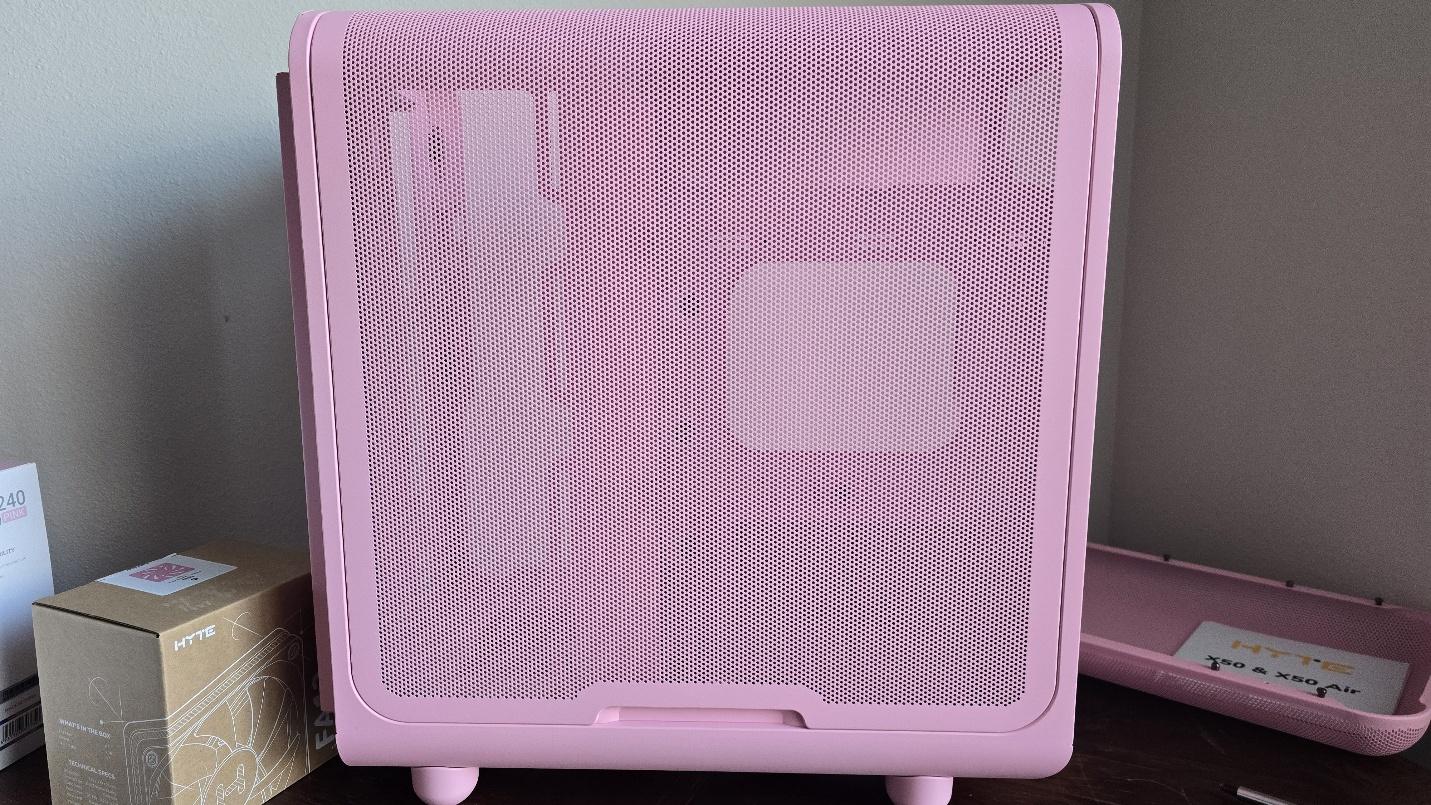 Hyte X50 Case