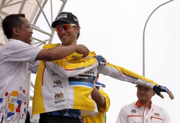 David Zabriskie (Garmin-Barracuda) retained the overall lead.
