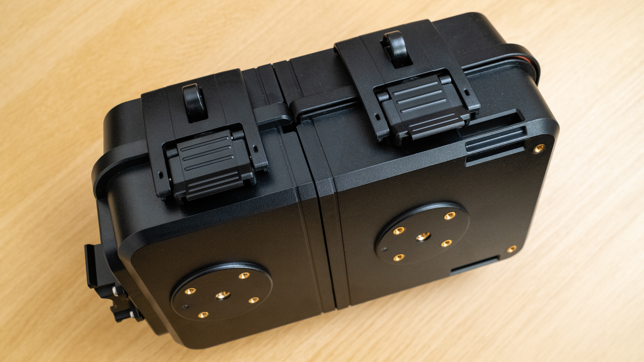 Brinno BCC5000 Time Lapse Bundle weather-resistant housing side view