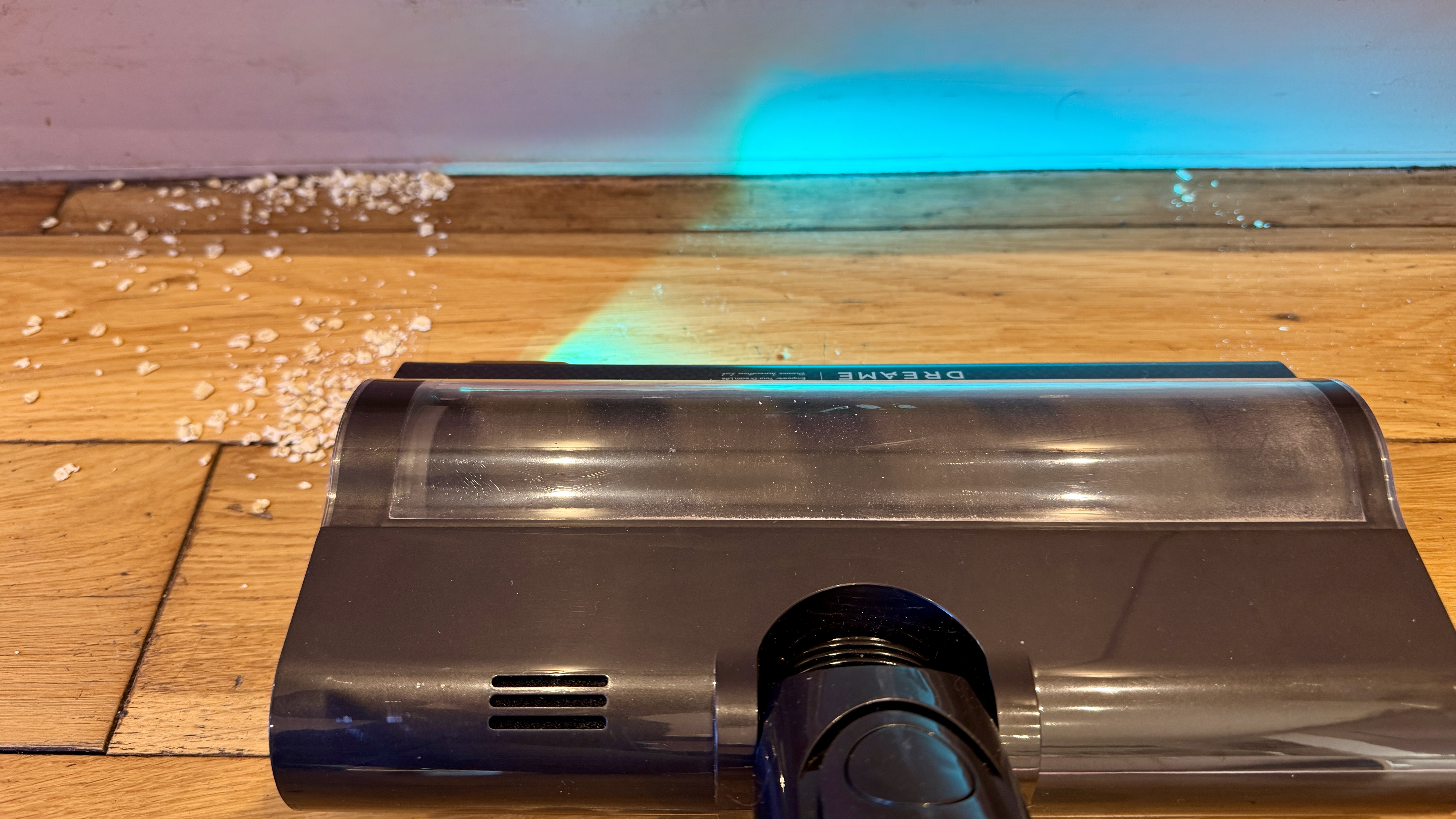 The edge of a room after cleaning with the Dreame V20 Pro vacuum