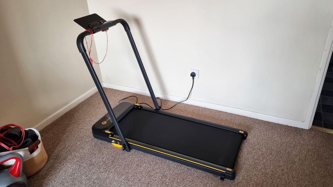 Urevo Strol 2E treadmill, a view from the top