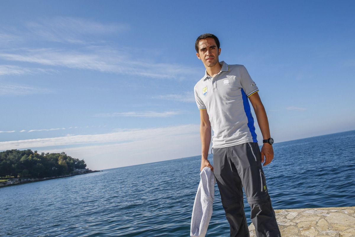Alberto Contador gets his picture taken in Poreč, Croatia