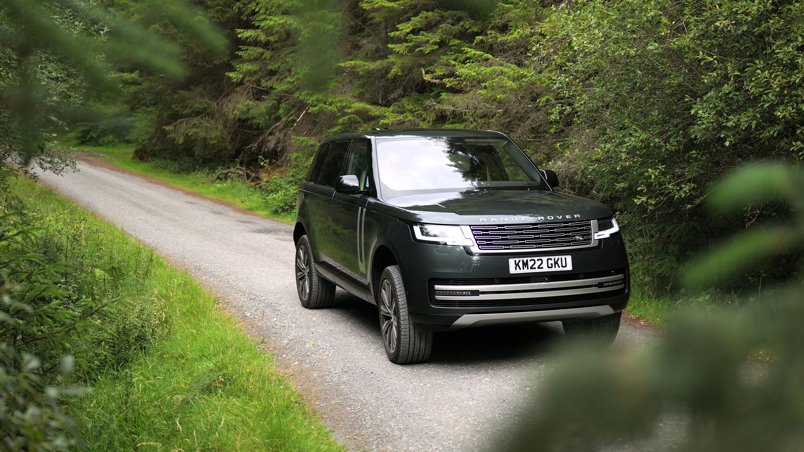 T2 Range Rover I drove 1,500 miles in the new Range Rover to see what all the hype is ...