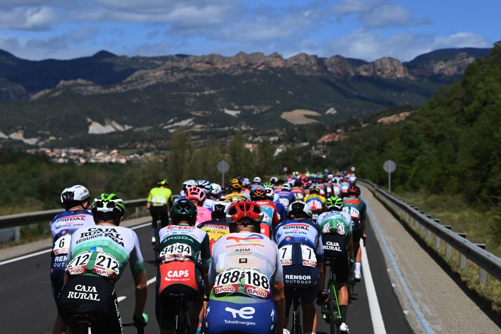ARINSAL SPAIN AUGUST 28 A general view of the peloton competing during the 78th Tour of Spain 2023 Stage 3 a 1585km stage from Sria to Arinsal 1911m UCIWT on August 28 2023 in Arinsal Andorra Photo by Tim de WaeleGetty Images