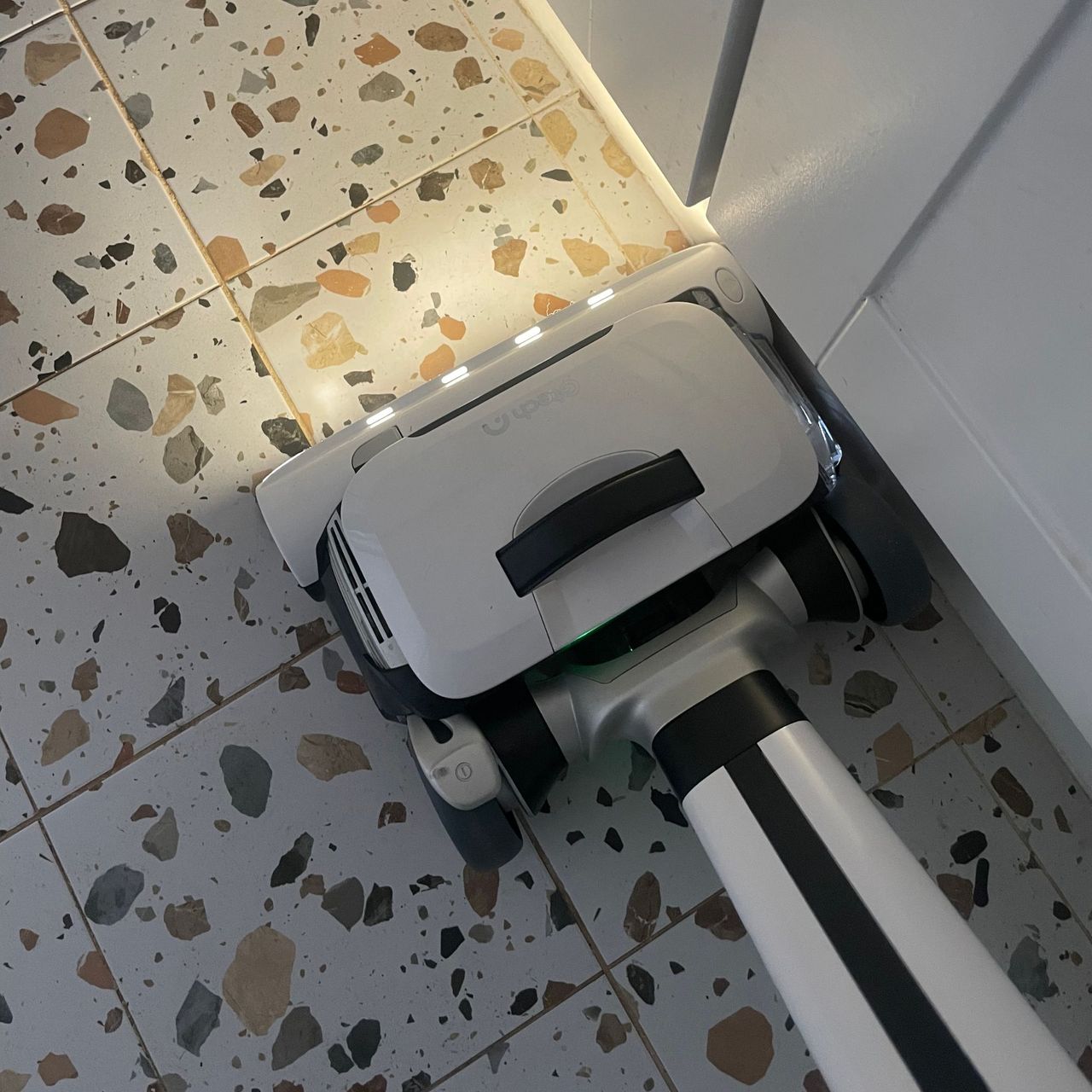 Using the Gtech AirRam 3 on terrazzo tiled floor