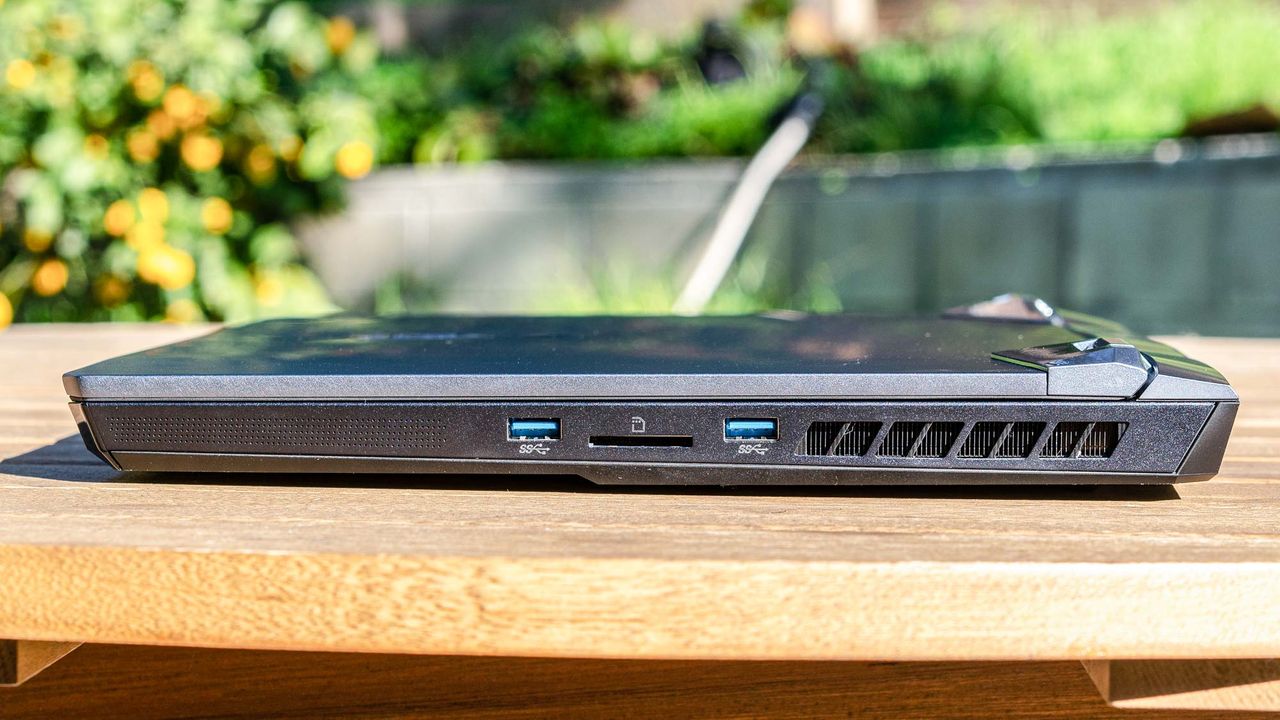 MSI GE76 Raider ports