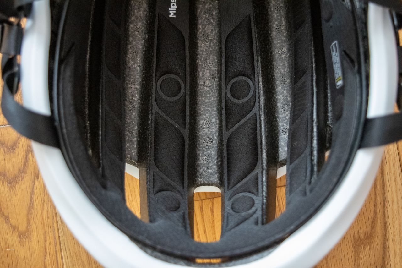 The rear vents of the Scott Cadence