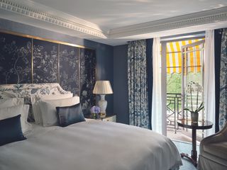 The Dorchester bedroom