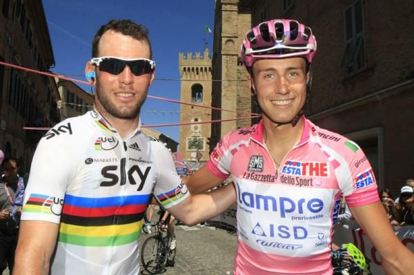 Mark Cavendish and Adriano Malori (Lampre - ISD) at the start of stage 7 of the Giro d'Italia