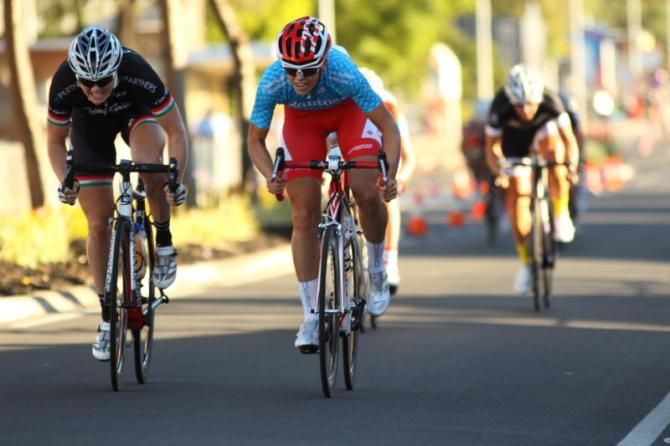Sarah Roy (Crino Cycles /Casa &amp; Boggeta) and Kimberley Wells (Specialized - Securitor) sprint for second. Wells took it.