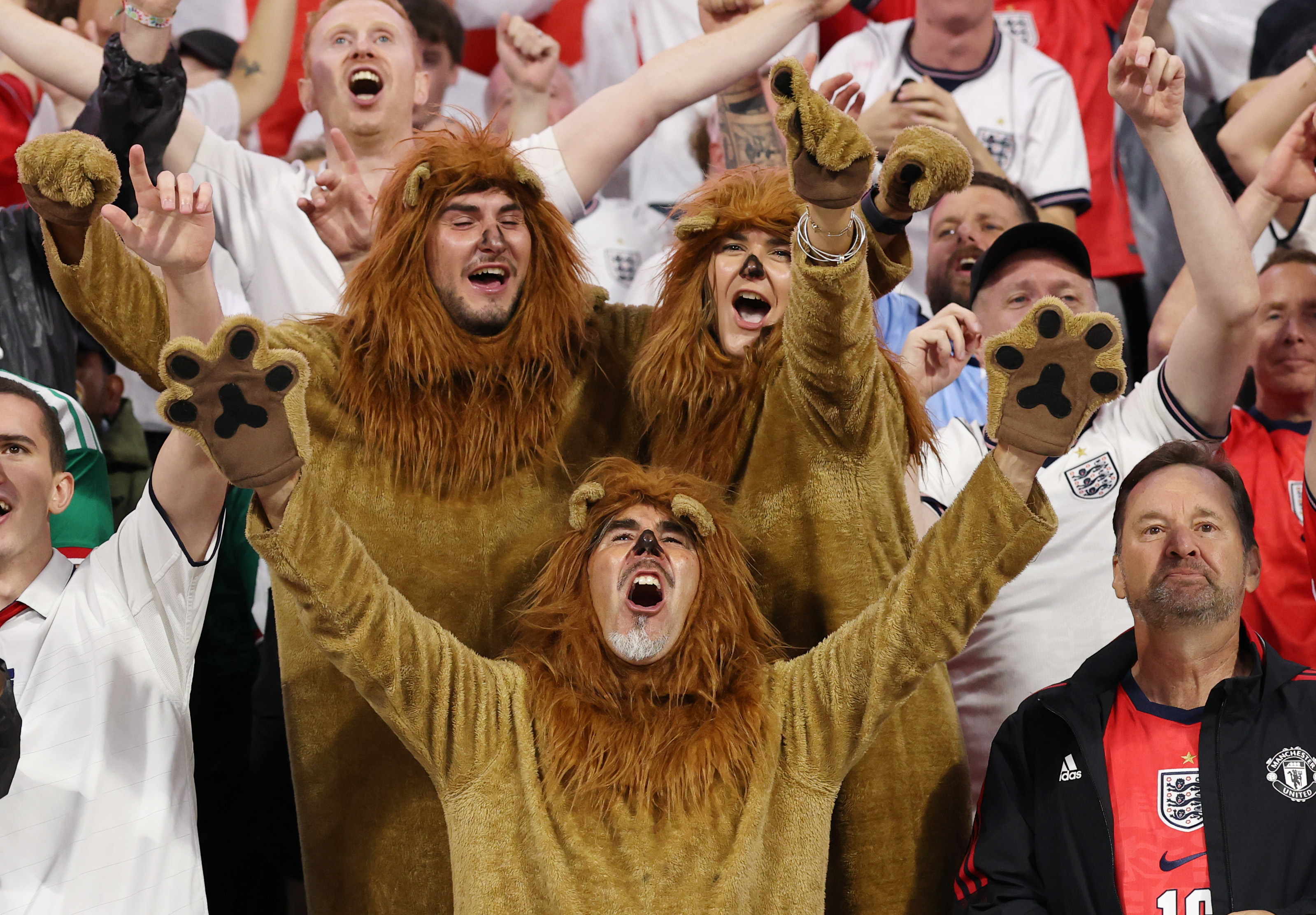 England supporters