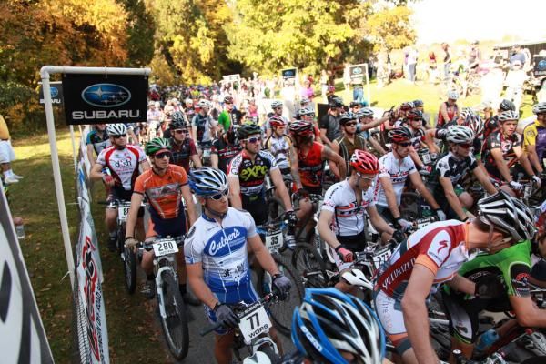 The start of the Elite Series men's race at the WORS Wigwam MTB Challenge in Sheboygan.