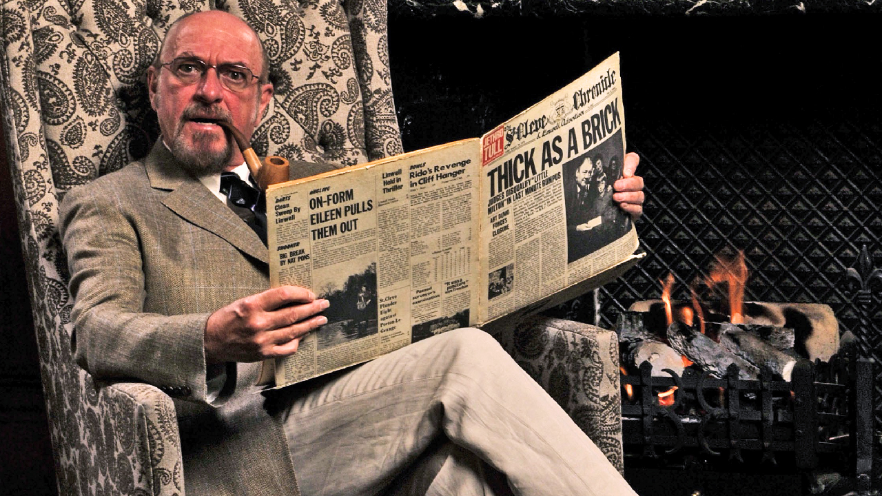 Ian Anderson with Jethro tull&rsquo;s Thick As A Brick album