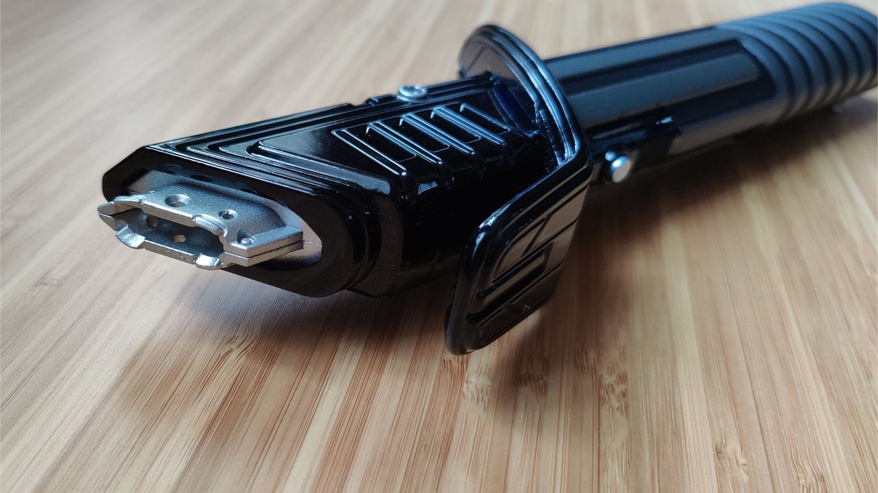 The Black Series Mandalorian Darksaber Force FX Elite Lightsaber
