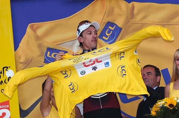 Fabian Cancellara is already in a better mood as he receibed another yellow jersey.