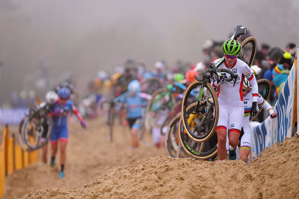 Marianne Vos racing Koksijde World Cup, series leader