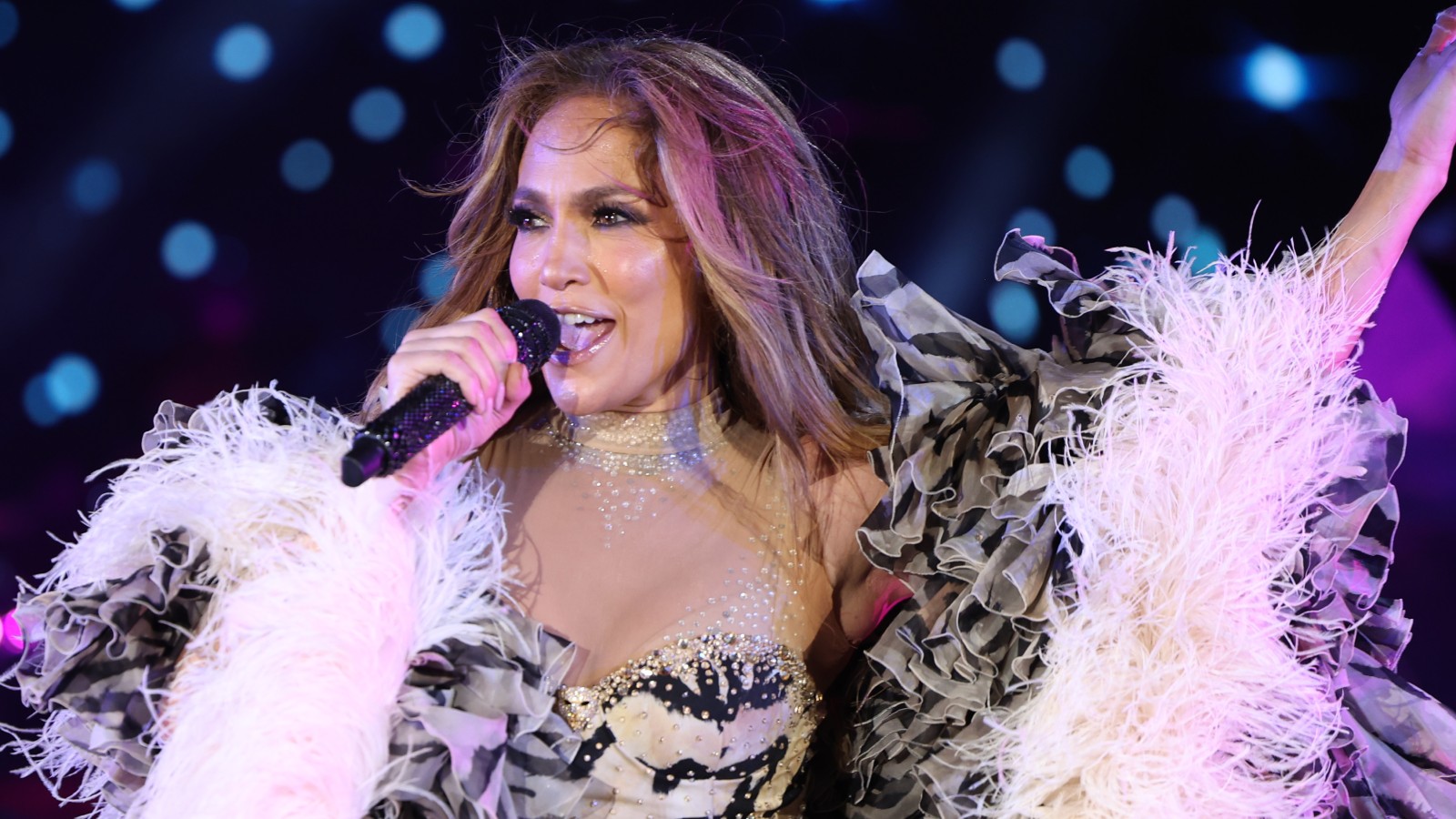 How to Recreate J Lo's Super Bowl Hairstyle