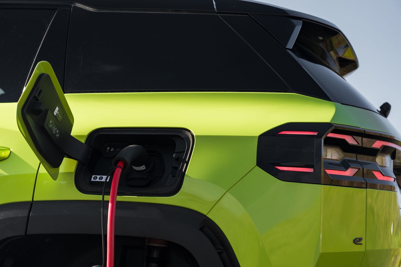 New Jeep Compass electric details