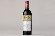 Ch&acirc;teau Mouton Rothschild 2018 bottle