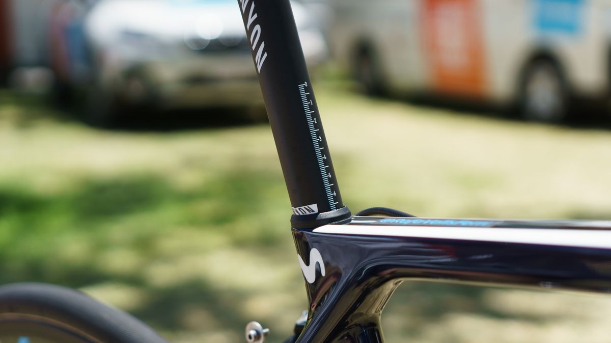 The seatposts on Movistar's Canyon Aeroad's are marked with convenient height markers
