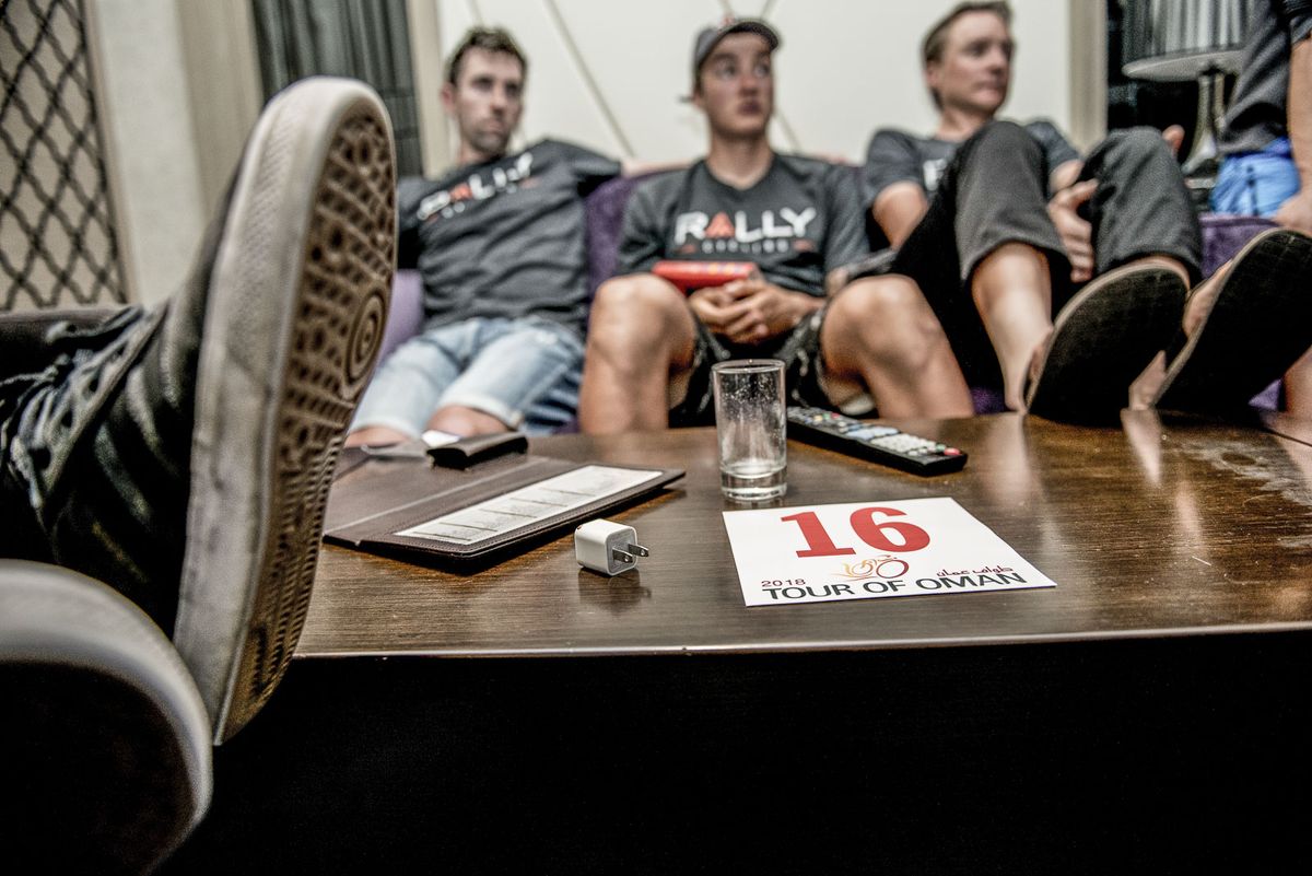 The team get comfy whilst Eric runs through the day's events and the plan for tommorow