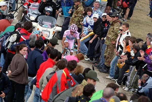 Contador had a controlled ride to comfortably defend his maglia rose.
