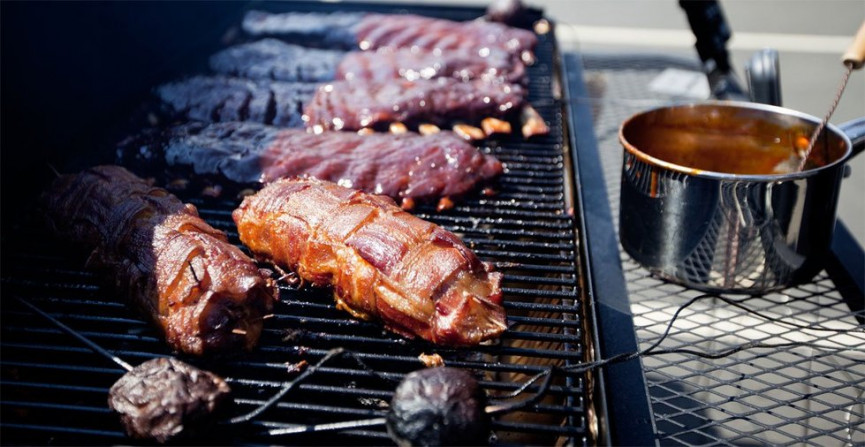adam-richman-on-7-things-you-didnt-know-you-could-barbecue-8-1556688593-Q2rI-column-width-inline