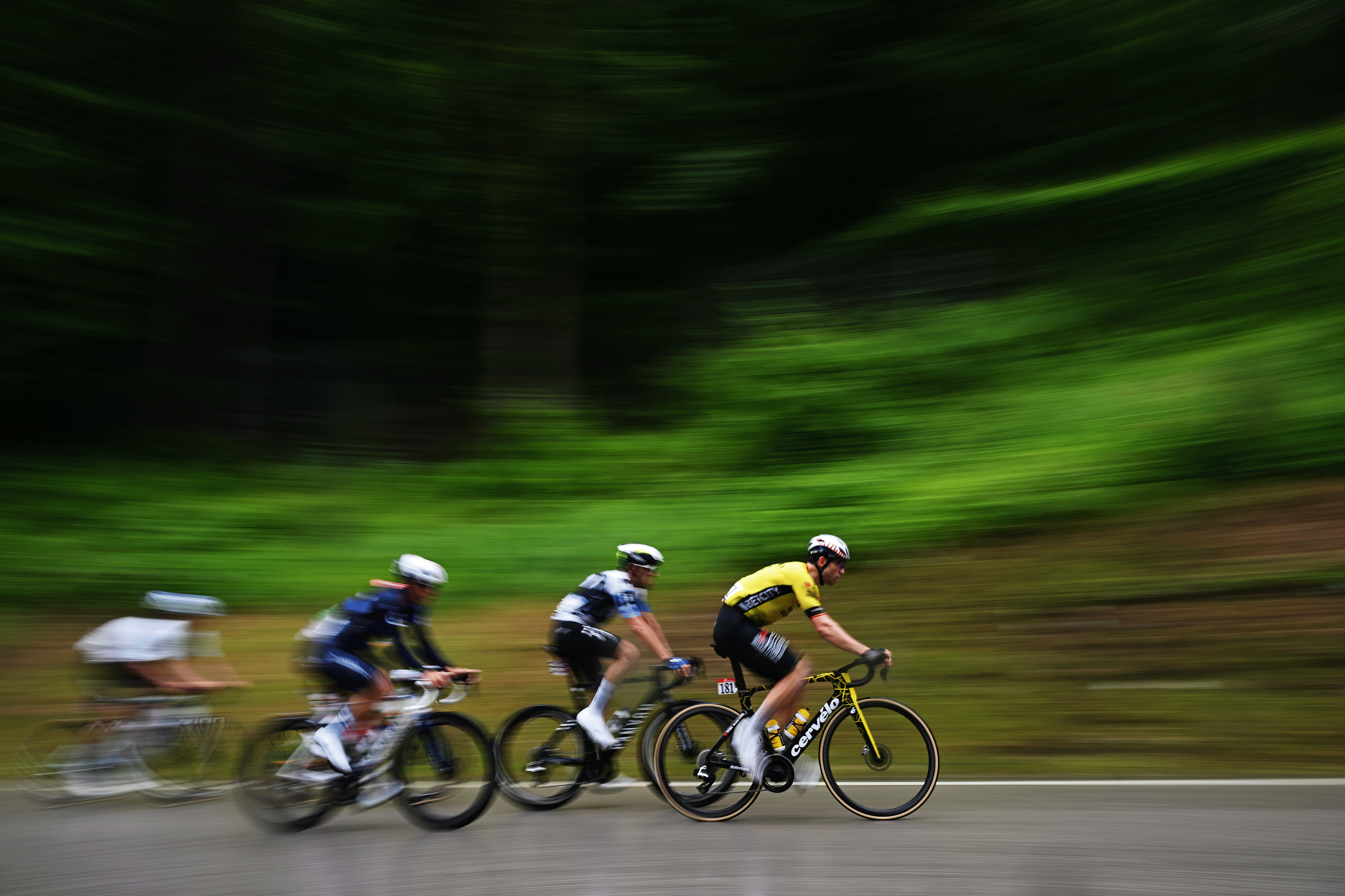 SAN VALENTINO, ITALY - MAY 27: A general view of Mikkel Frolich Honore of Denmark and Team EF Education - EasyPost, Lorenzo Germani of Italy and Team Groupama - FDJ, Joshua Tarling of Great Britain and Team INEOS Grenadiers, Jon Barrenetxea of Spain and Movistar Team, Xabier Mikel Azparren of Spain and Team Q36.5 Pro Cycling, Josef Cerny of Czech Republic and Team Soudal Quick-Step and Wout Van Aert of Belgium and Team Visma | Lease a Bike compete in the breakaway during the 108th Giro d'Italia 2025, Stage 16 a 203km stage from Piazzola sul Brenta to San Valentino (Brentonico) 1316m / #UCIWT / on May 27, 2025 in San Valentino, Italy. (Photo by Dario Belingheri/Getty Images)