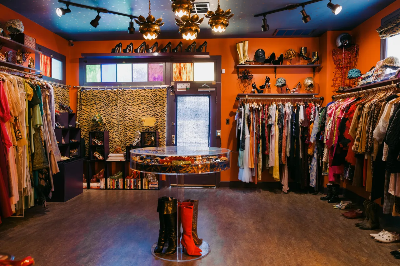 Vintage store