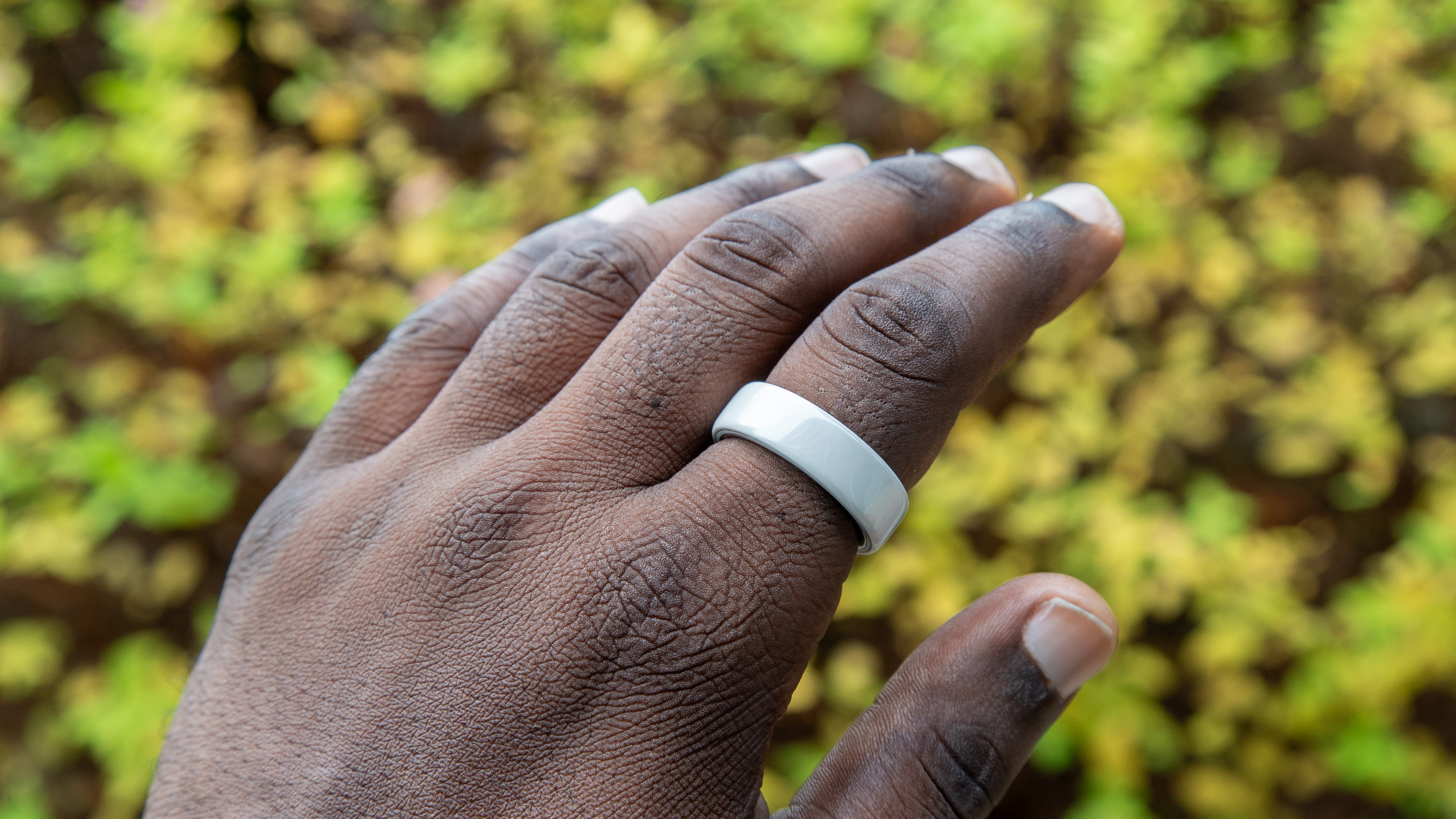 Wearing the Oura Ring 4 Ceramic