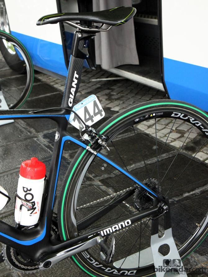 Giant-Shimano's Giant Defy Advanced SL machines are widely regarded for their impressively smooth ride - just the thing for attacking the cobbled climbs of Ronde van Vlaanderen