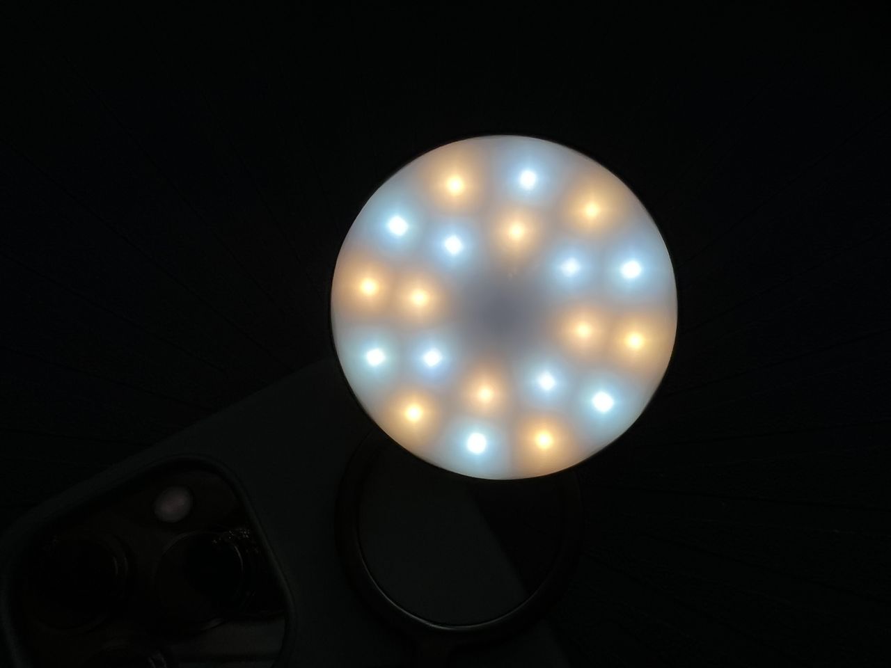 Sonix Maglink Pop Up Selfie Light Neutral
