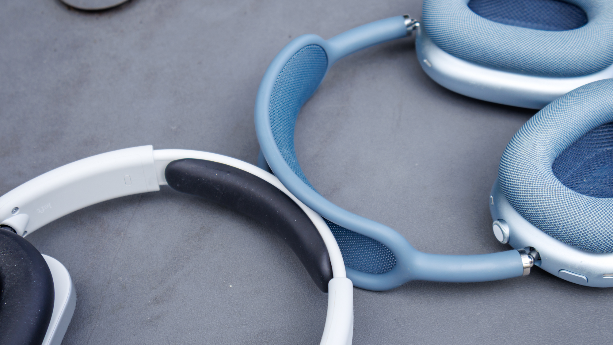 AirPods Max vs Nothing Headphone (1)