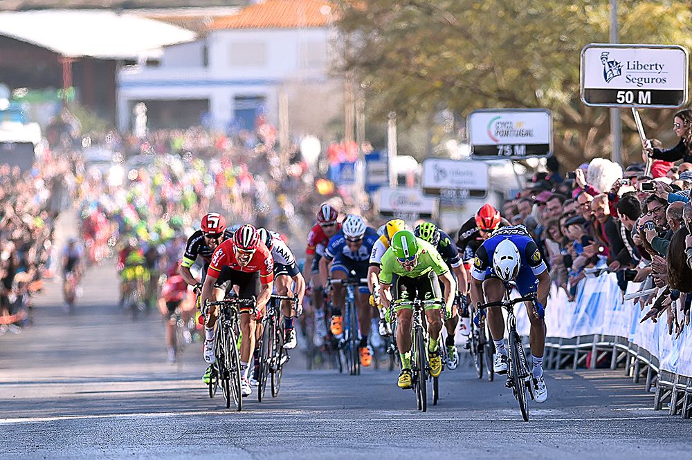Sprinters bear down on the finish f stage 4 at Volta ao Algarve.