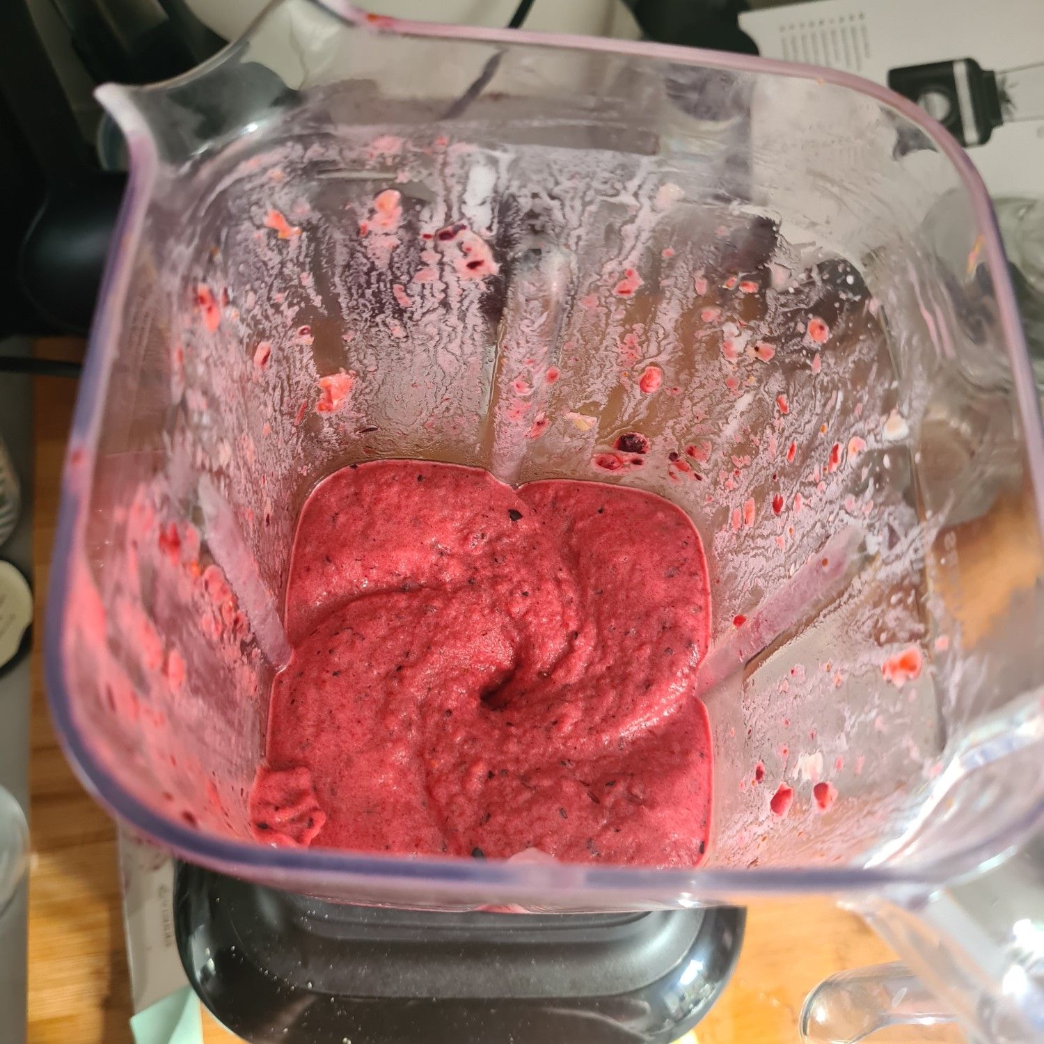 Smoothie bowl in the KitchenAid K150