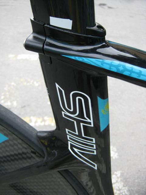 The seat post of Vincenzo Nibali's Specialized Shiv bike
