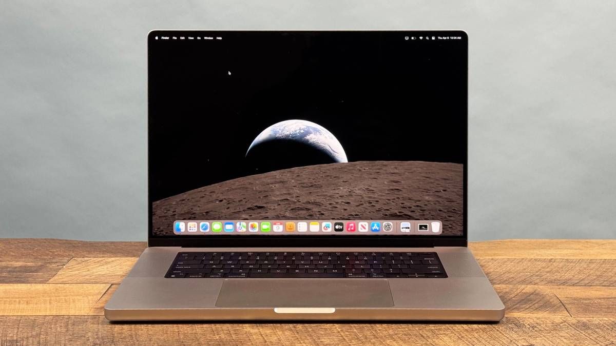 ناسا به تازگی تصاویر پس زمینه آرتمیس II را به اشتراک گذاشته است. در اینجا نحوه تنظیم آنها در رایانه Mac یا Windows آمده است