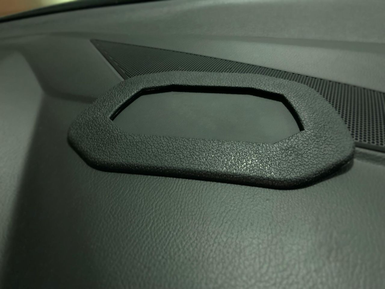 Lanmodo Vast anti-slip mat sitting on a dashboard