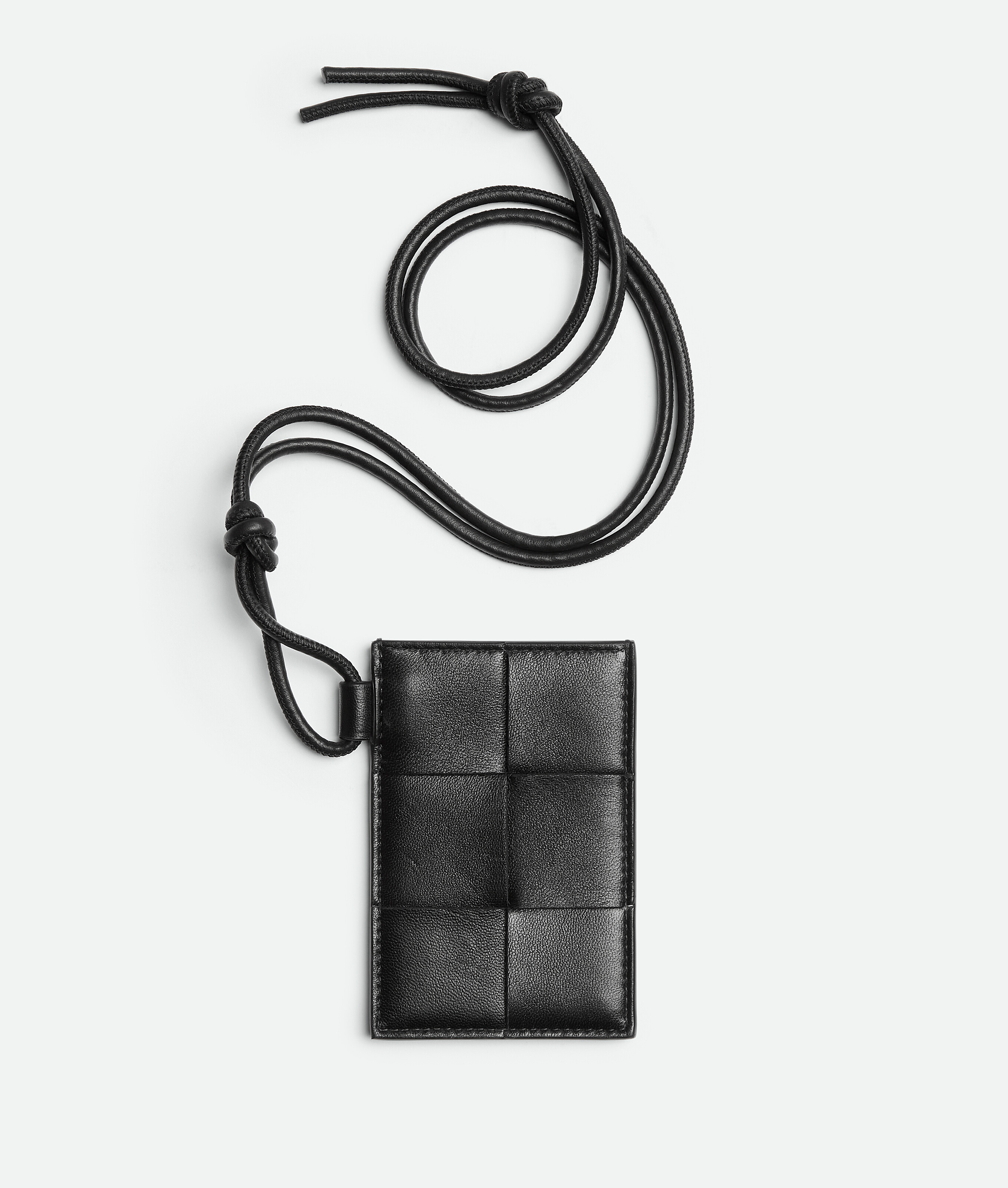 Women&#039;s Cassette Badge Holder in Black