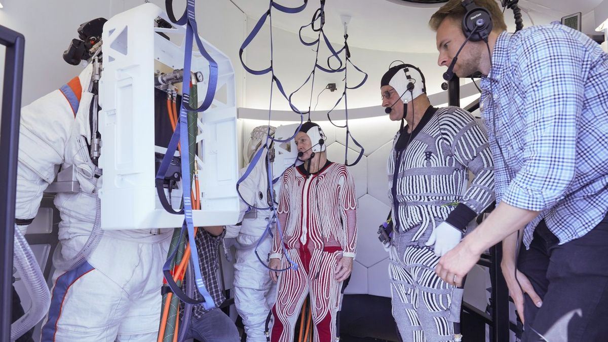 Astronotlar, Artemis 3 ay görevi için SpaceX Starship donanımını ve uzay kıyafetlerini test ediyor (fotoğraflar)