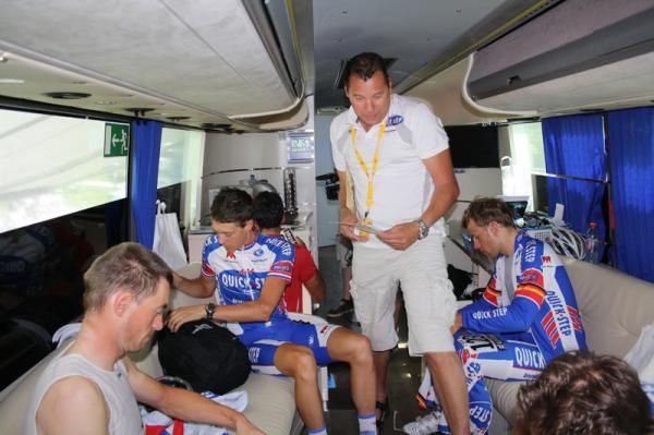 Wilfred Peters addresses the riders