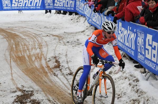 Marianne Vos opened up a large gap on her competitors.
