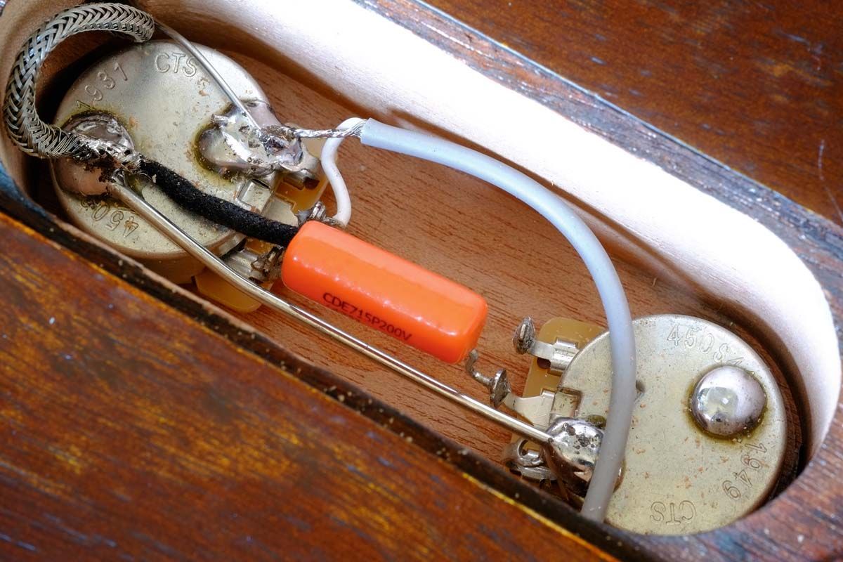 The Eastman circuit with its Orange Drop capacitor.