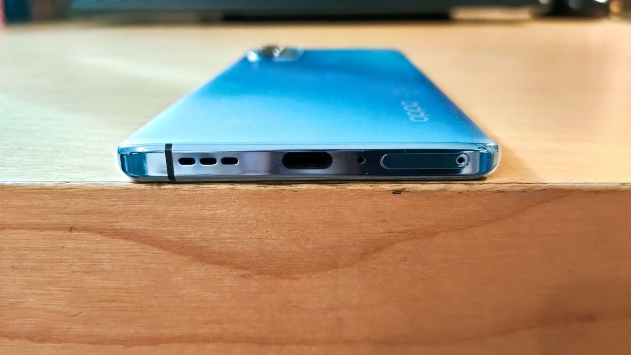 The base of the Oppo Reno4 Pro 5G